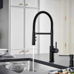 Blanco Catris Flexo Semi-Pro Pull-Down Dual-Spray Kitchen Faucet, Matte Black, 1.5 GPM, Brass, 443026