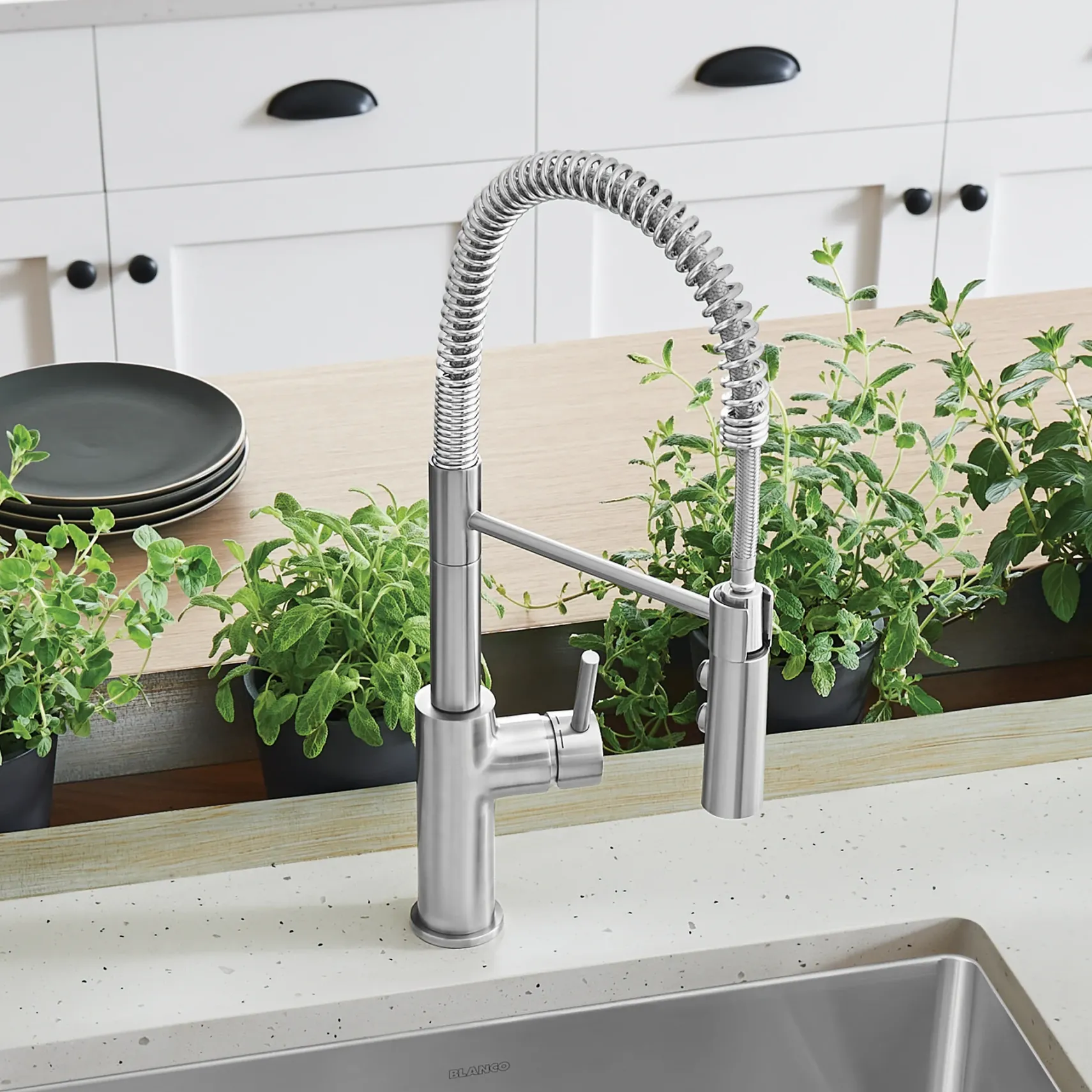 Blanco Catris Semi-Pro Pull-Down Dual-Spray Kitchen Faucet, PVD Steel, 1.5 GPM, Brass, 401918