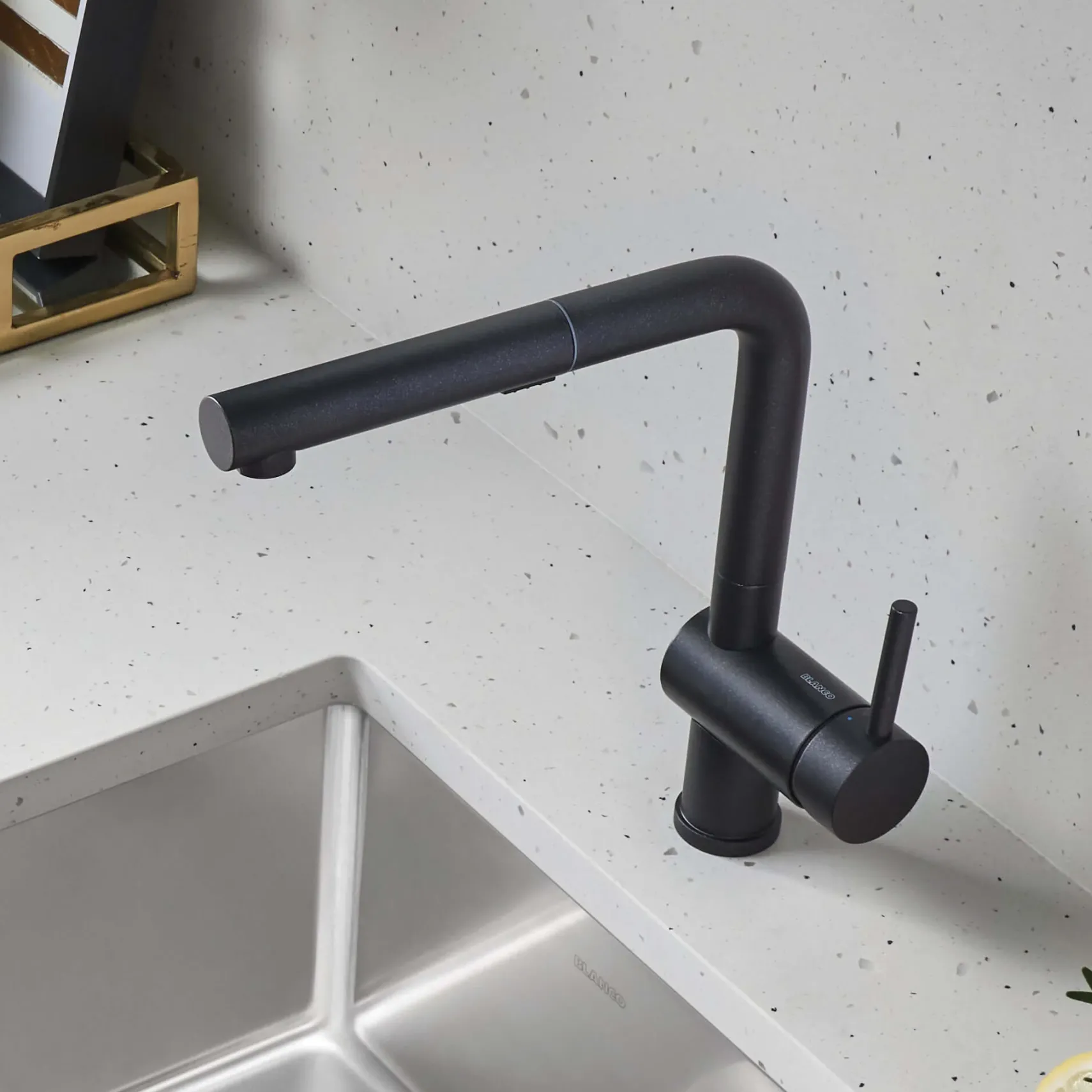 Blanco Linus 1.5 GPM Brass Kitchen Faucet, Pull-Out, Anthracite, 526367