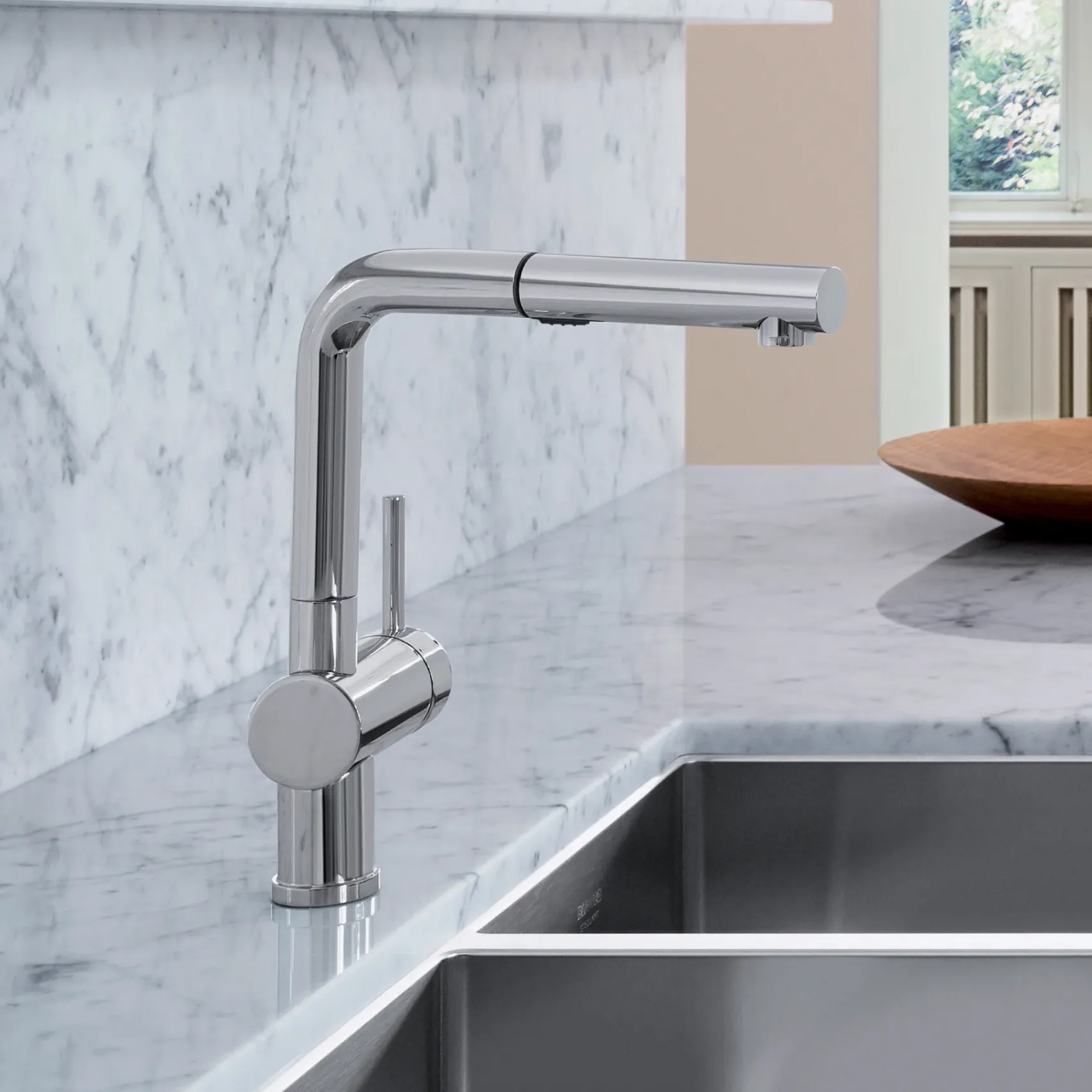 Blanco Linus 1.5 GPM Brass Kitchen Faucet, Pull-Out, Polished Chrome, 526365