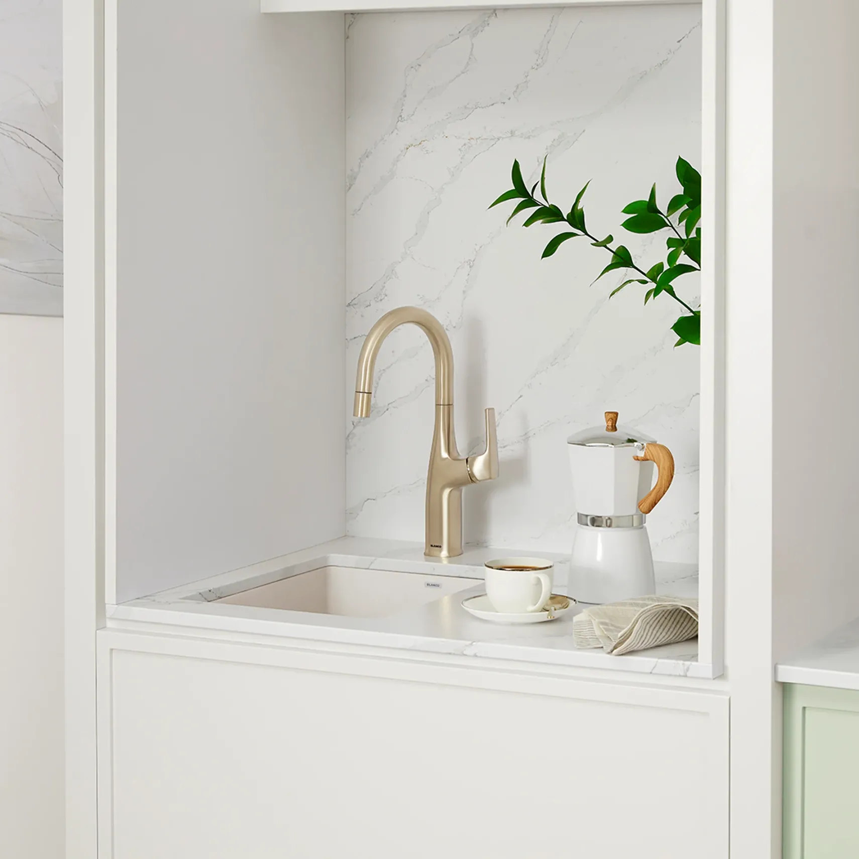 Blanco Rivana Pull-Down Bar Faucet, Satin Gold, 1.5 GPM, Brass, 442986