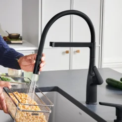 Blanco Rivana Semi-Pro Pull-Down Dual-Spray Kitchen Faucet, Matte Black, 1.5 GPM, Brass, 443019