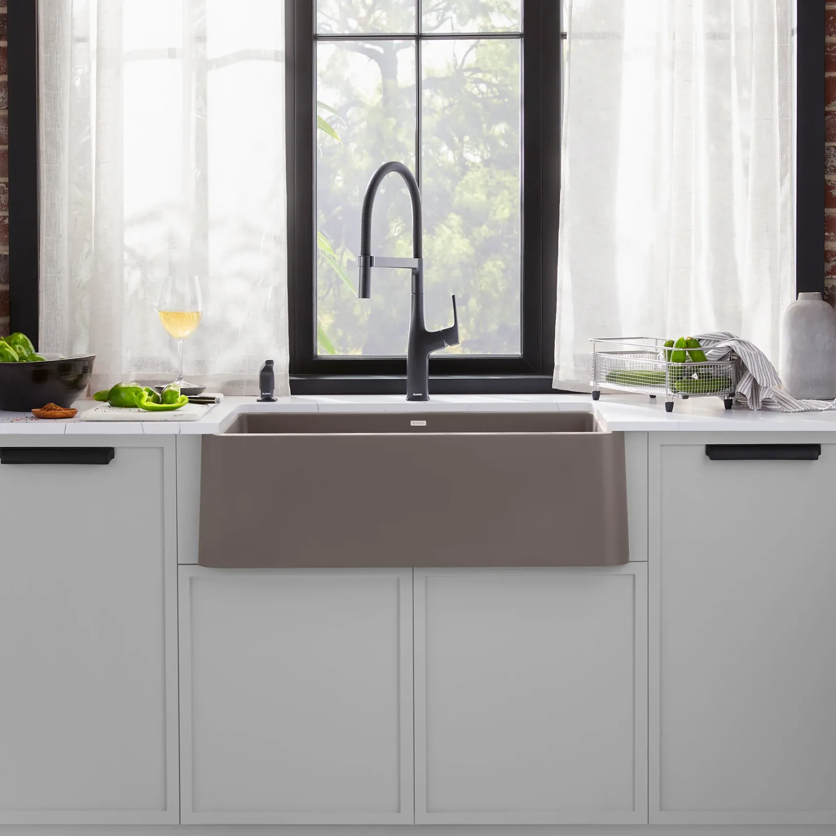 Blanco Rivana Semi-Pro Pull-Down Dual-Spray Kitchen Faucet, Matte Black, 1.5 GPM, Brass, 443019