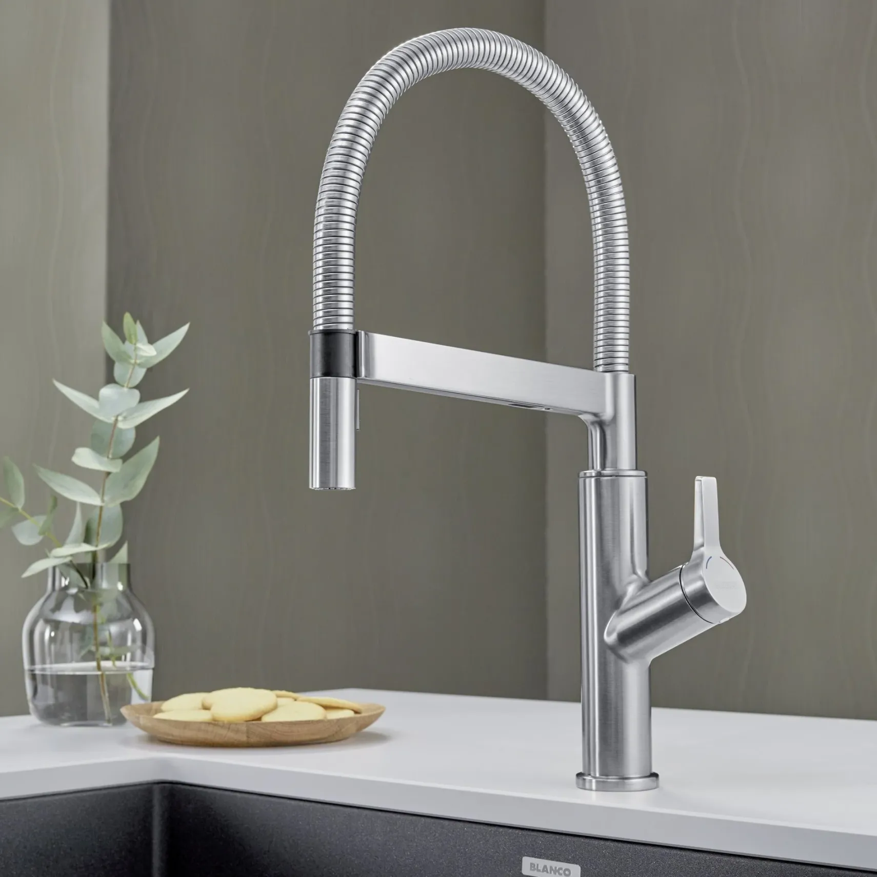 Blanco Solenta 1.5 GPM Brass Kitchen Faucet, Semi-Pro, Stainless, 401993