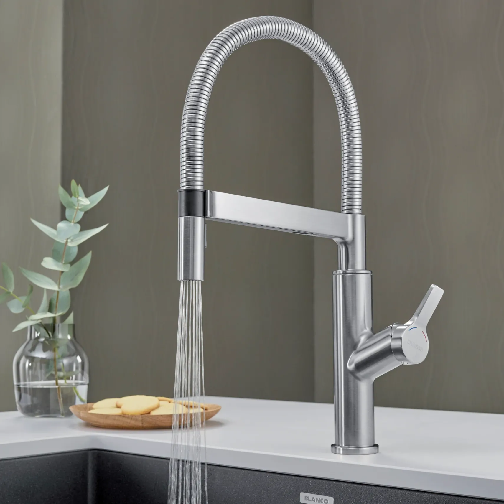 Blanco Solenta 1.5 GPM Brass Kitchen Faucet, Semi-Pro, Stainless, 401993