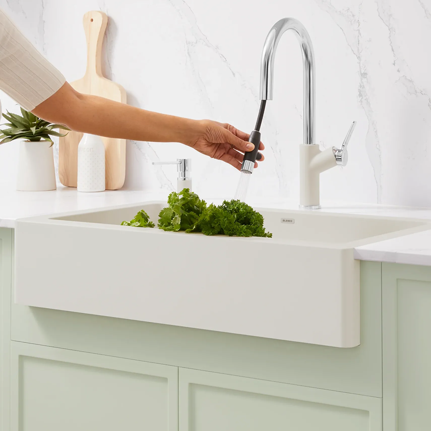 Blanco Urbena Pull-Down Dual-Spray Kitchen Faucet, Chrome/Soft White, 1.5 GPM, Brass, 526932