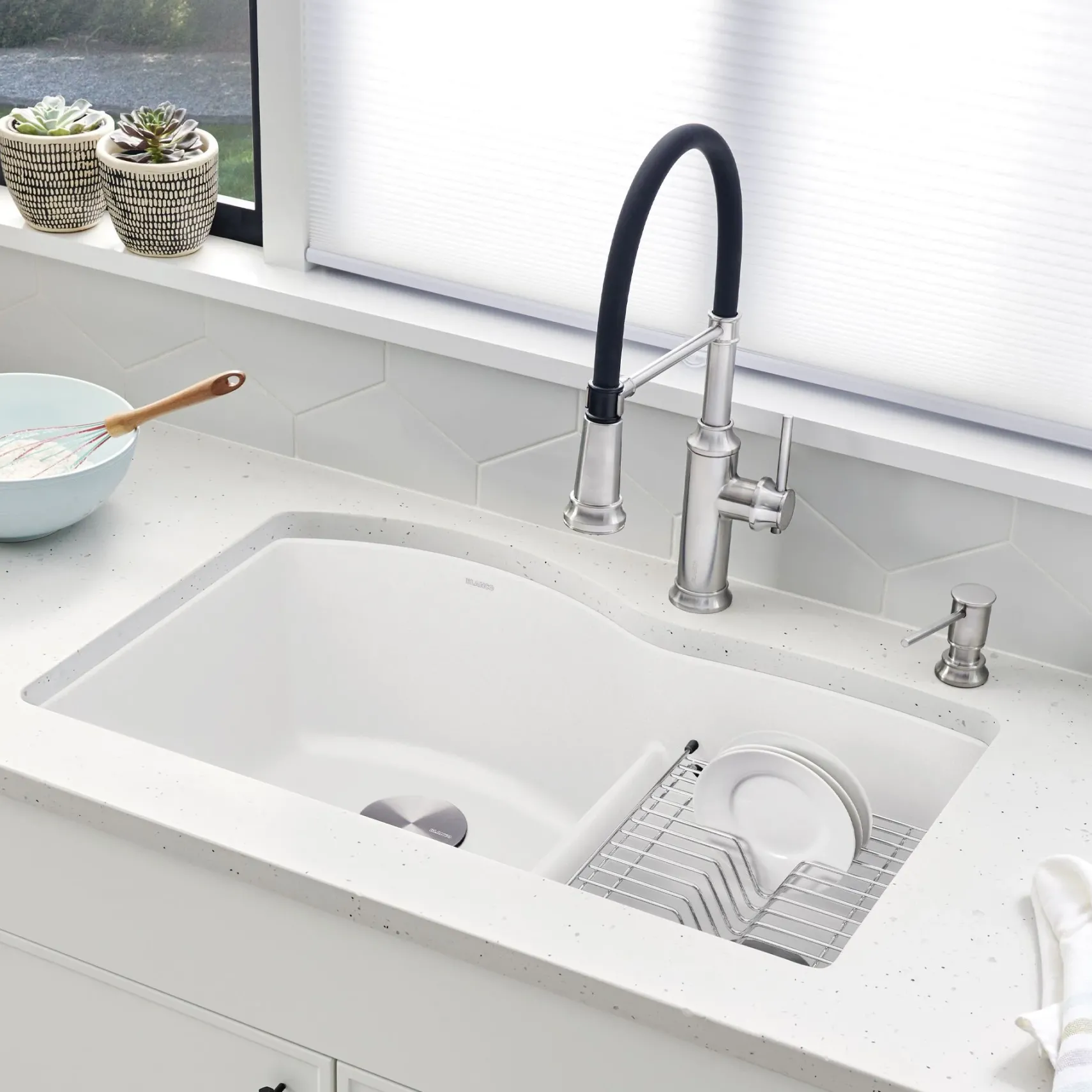 Blanco Diamond 32" Undermount Granite Composite Kitchen Sink, Silgranit, 60/40 Double Bowl, White, 441593
