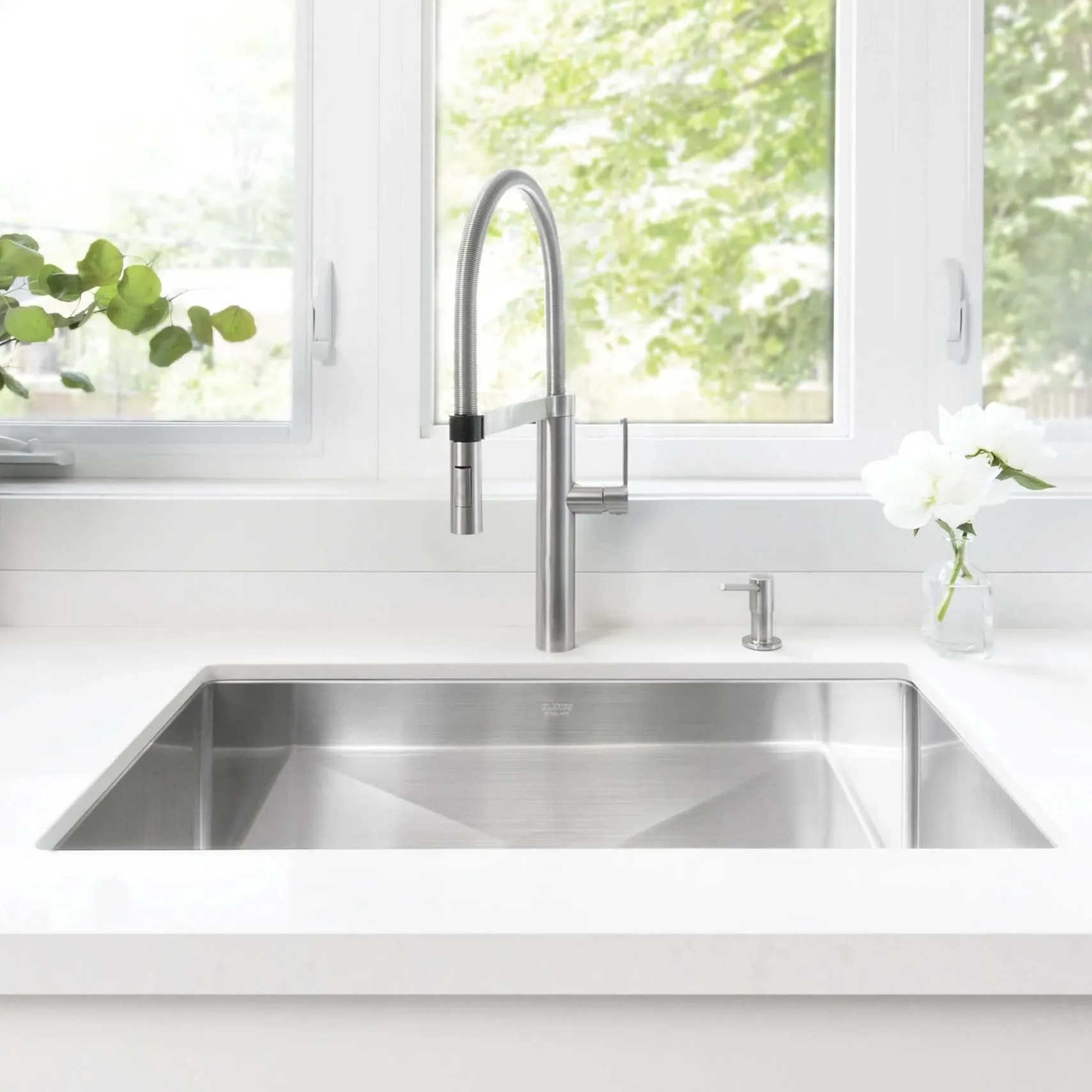 Blanco Precision 32" Undermount Stainless Steel Kitchen Sink, 18 Gauge, Satin Polish, 515823