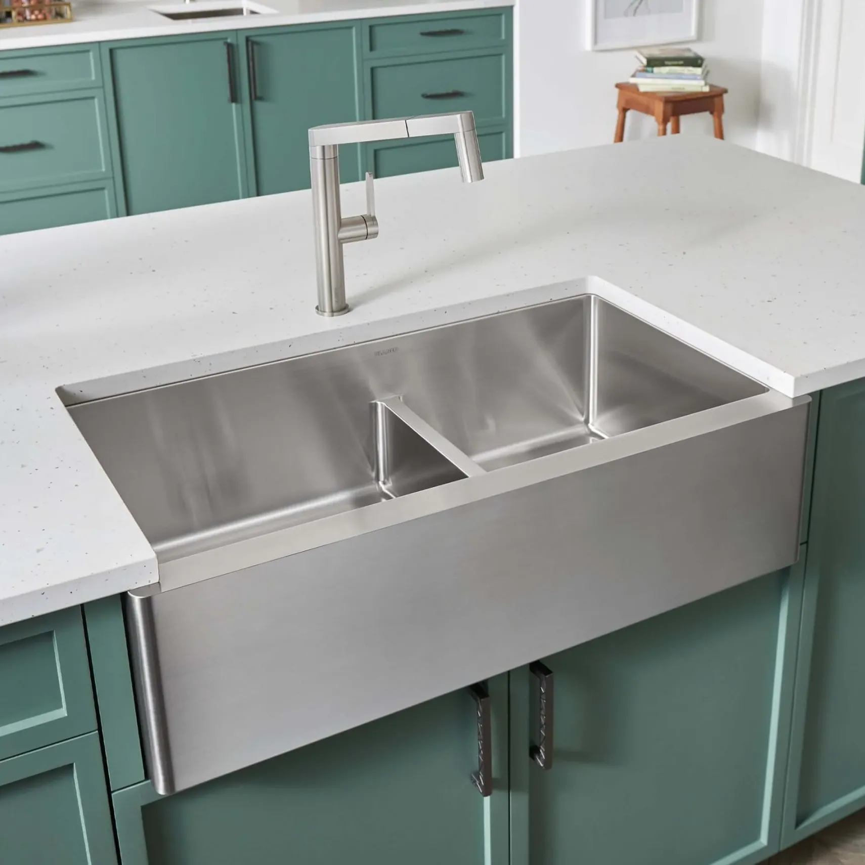 Blanco Quatrus 33" Stainless Steel Farmhouse Sink, 60/40 Double Bowl, 18 Gauge, Satin Polish, 525242