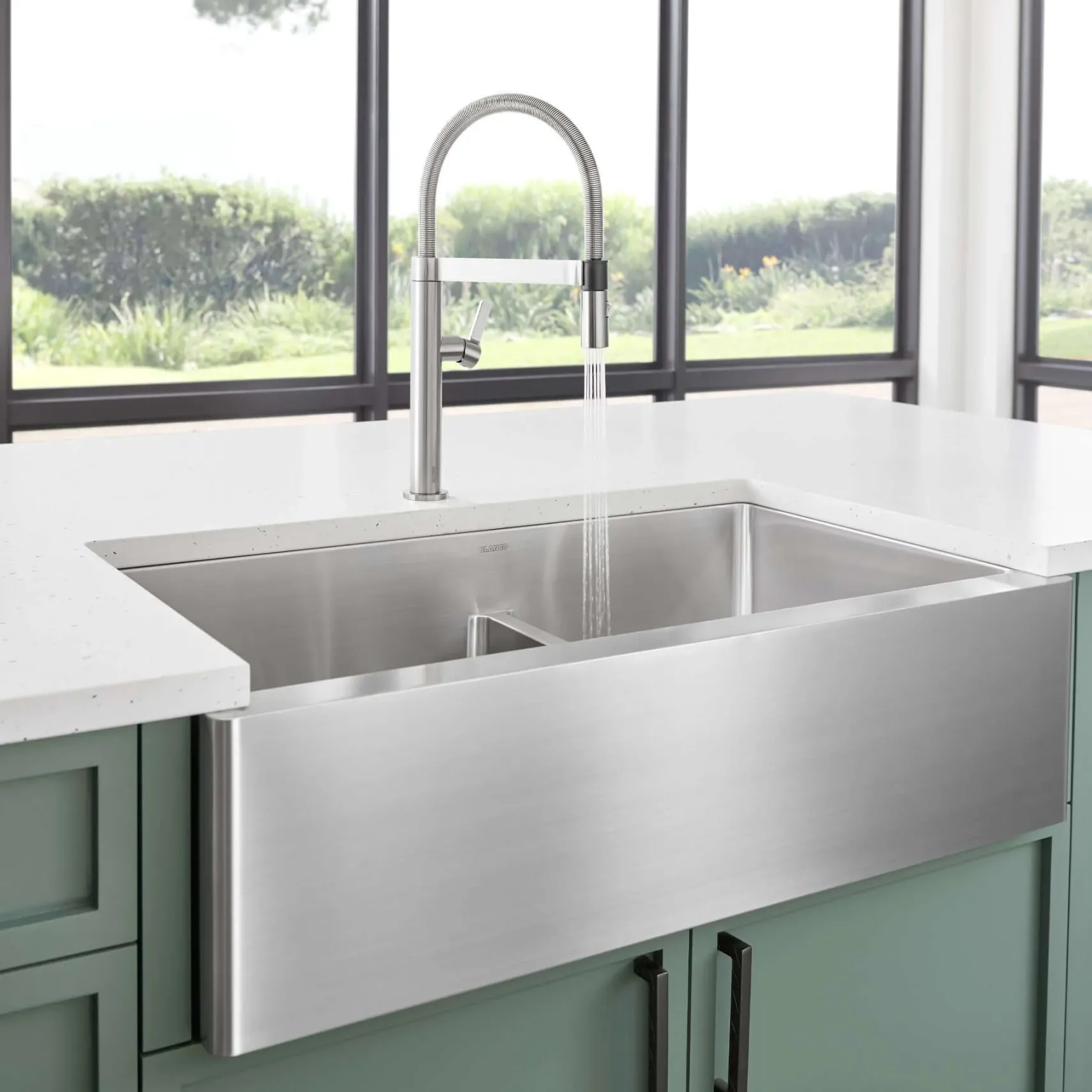 Blanco Quatrus 33" Stainless Steel Farmhouse Sink, 60/40 Double Bowl, 18 Gauge, Satin Polish, 525242