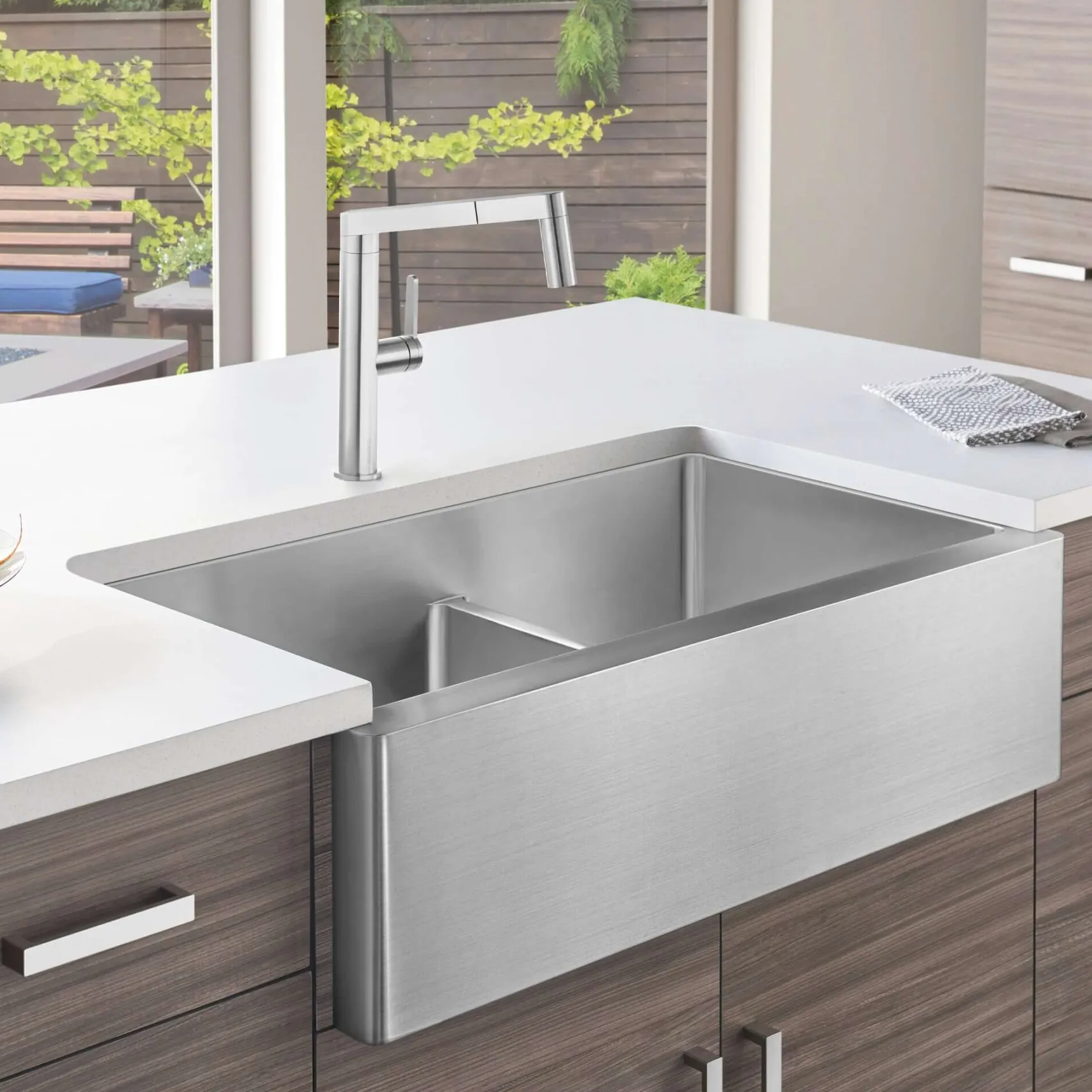 Blanco Quatrus 33" Stainless Steel Farmhouse Sink, 60/40 Double Bowl, 18 Gauge, Satin Polish, 525242