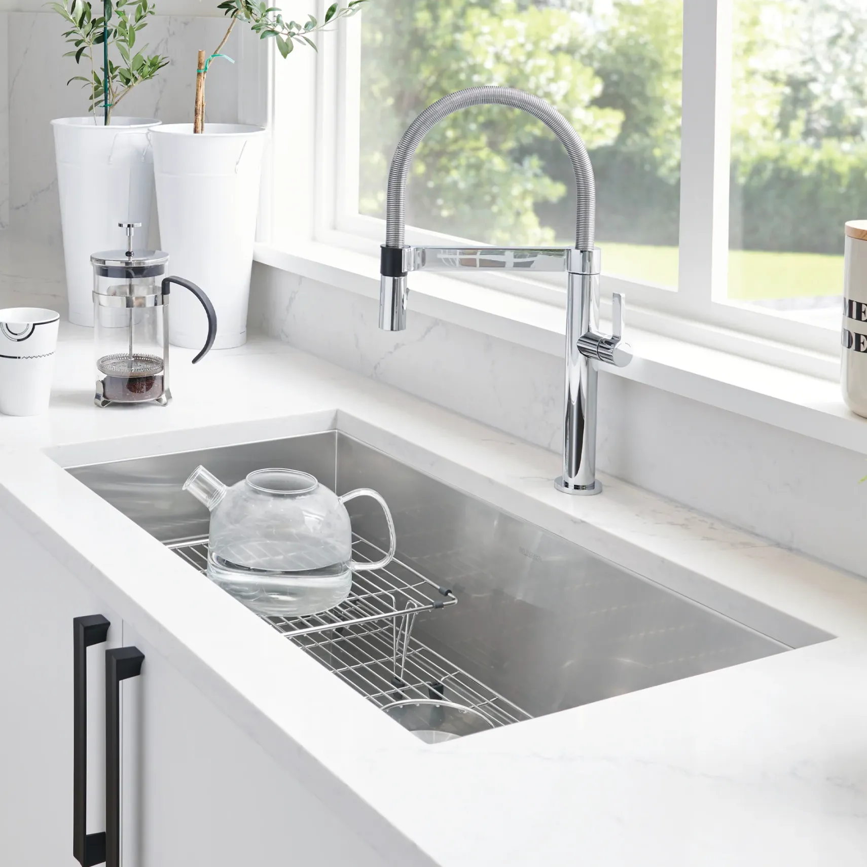 Blanco Quatrus 32" Undermount Stainless Steel Kitchen Sink, Satin Polish, 18 Gauge, No Faucet Hole, 443052
