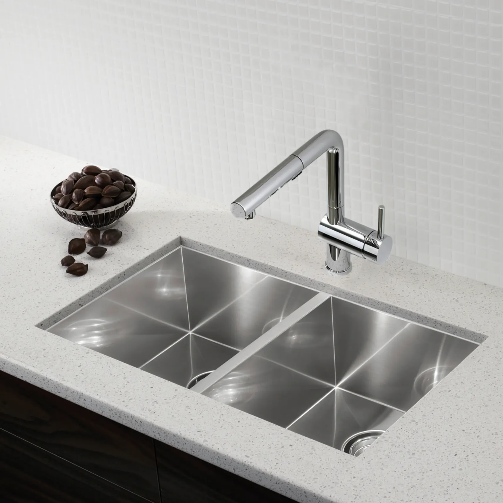 Blanco Quatrus 32" Undermount Stainless Steel Kitchen Sink, 50/50 Double Bowl, Satin Polish, 18 Gauge, No Faucet Hole, 443053