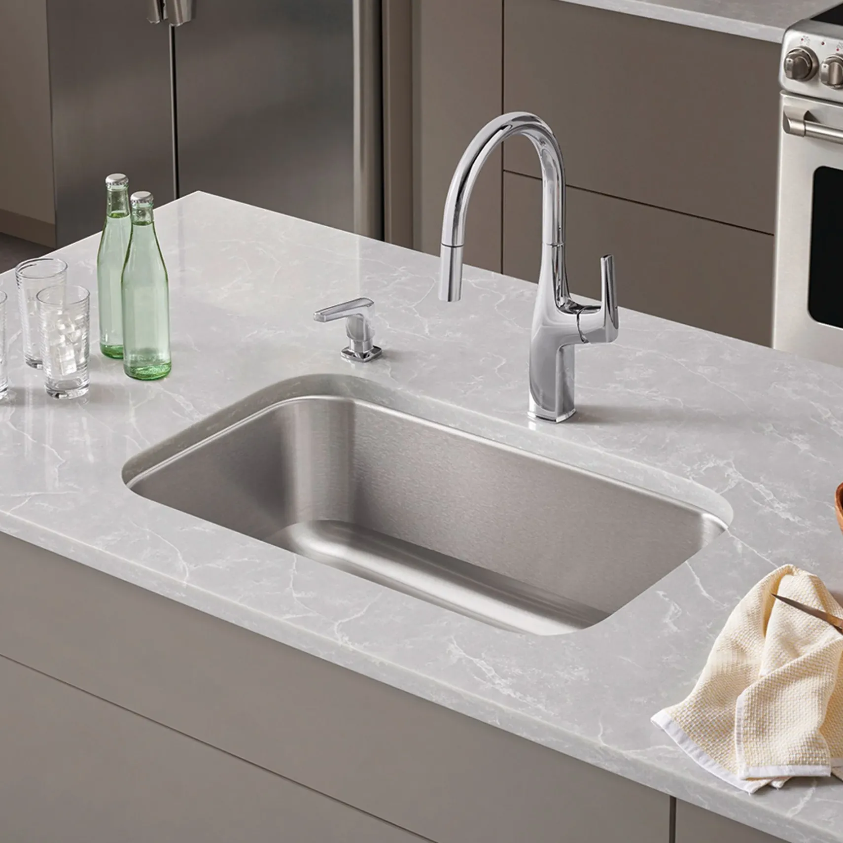 Blanco Stellar 28" Undermount Stainless Steel Kitchen Sink, 18 Gauge, Brushed Finish, 441024