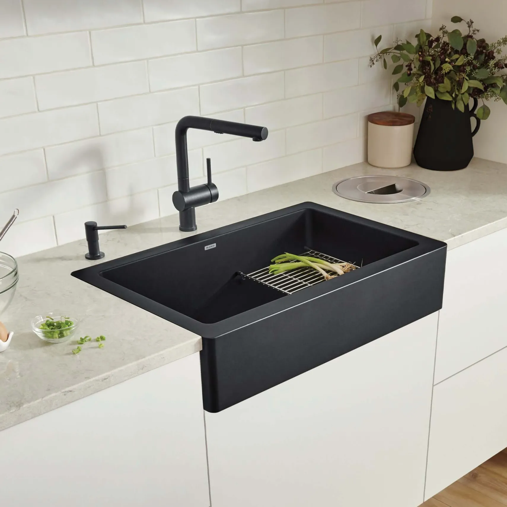 Blanco Vintera 30" Granite Composite Workstation Farmhouse Sink, Silgranit, Coal Black, 526545