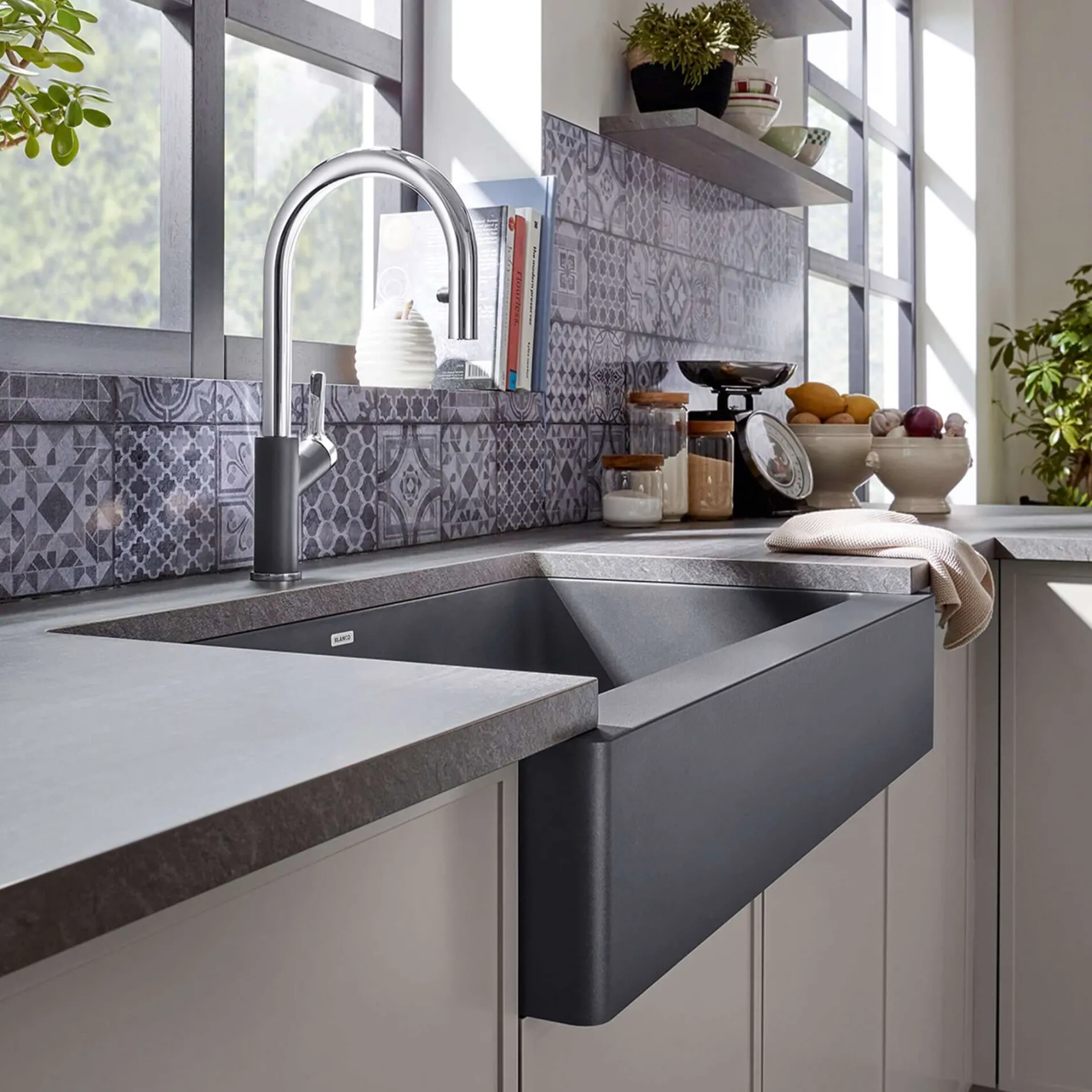 Blanco Vintera 30" Granite Composite Workstation Farmhouse Sink, Silgranit, Cinder, 526539
