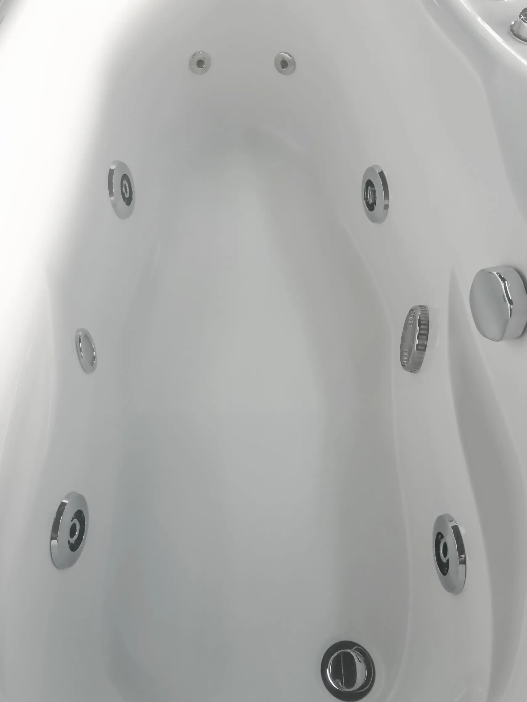 Eago 57" Acrylic Corner Oval Bathtub, White, AM175-L