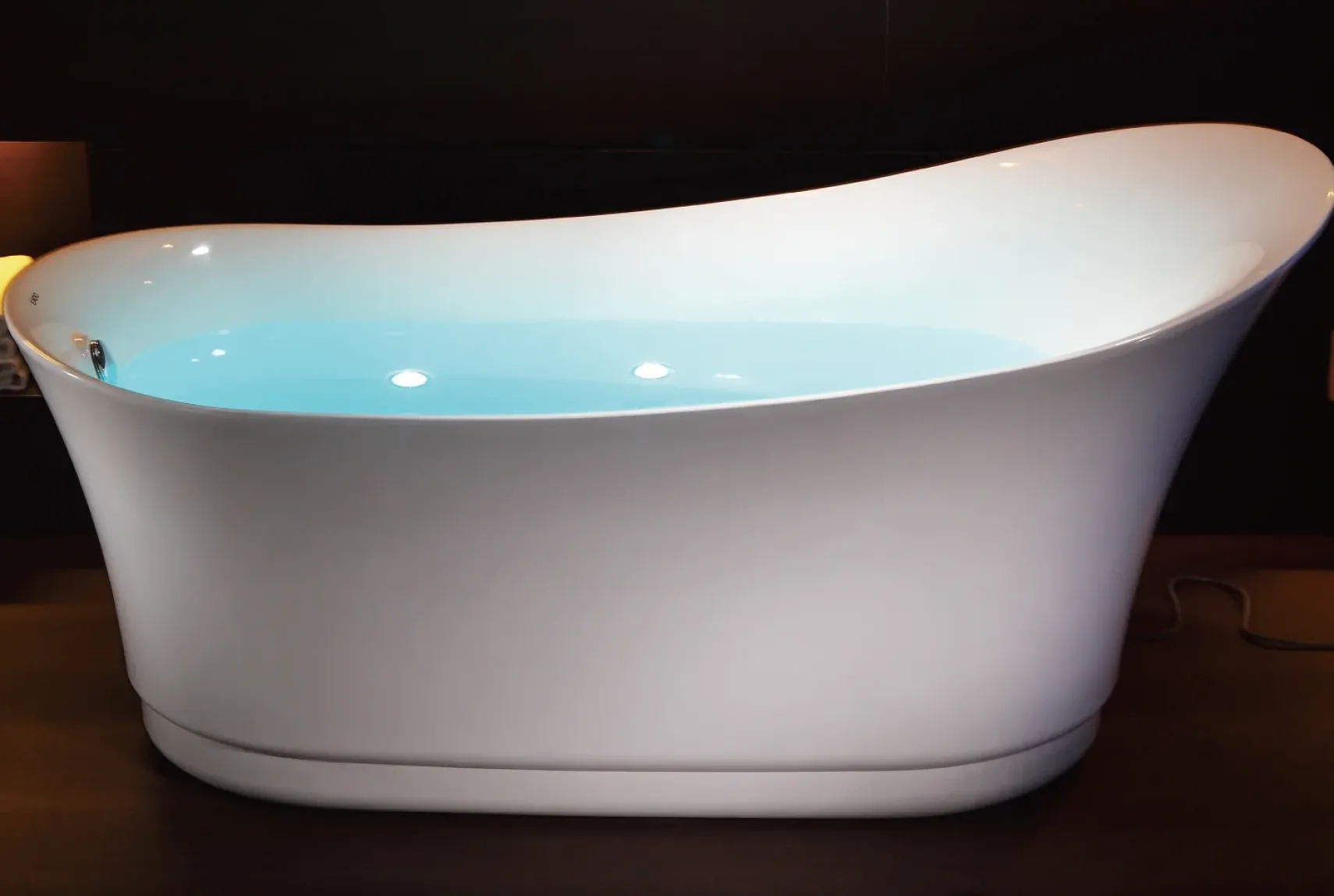 Eago 69" Acrylic Free Standing Oval Air Bubble Bathtub, White, AM2140