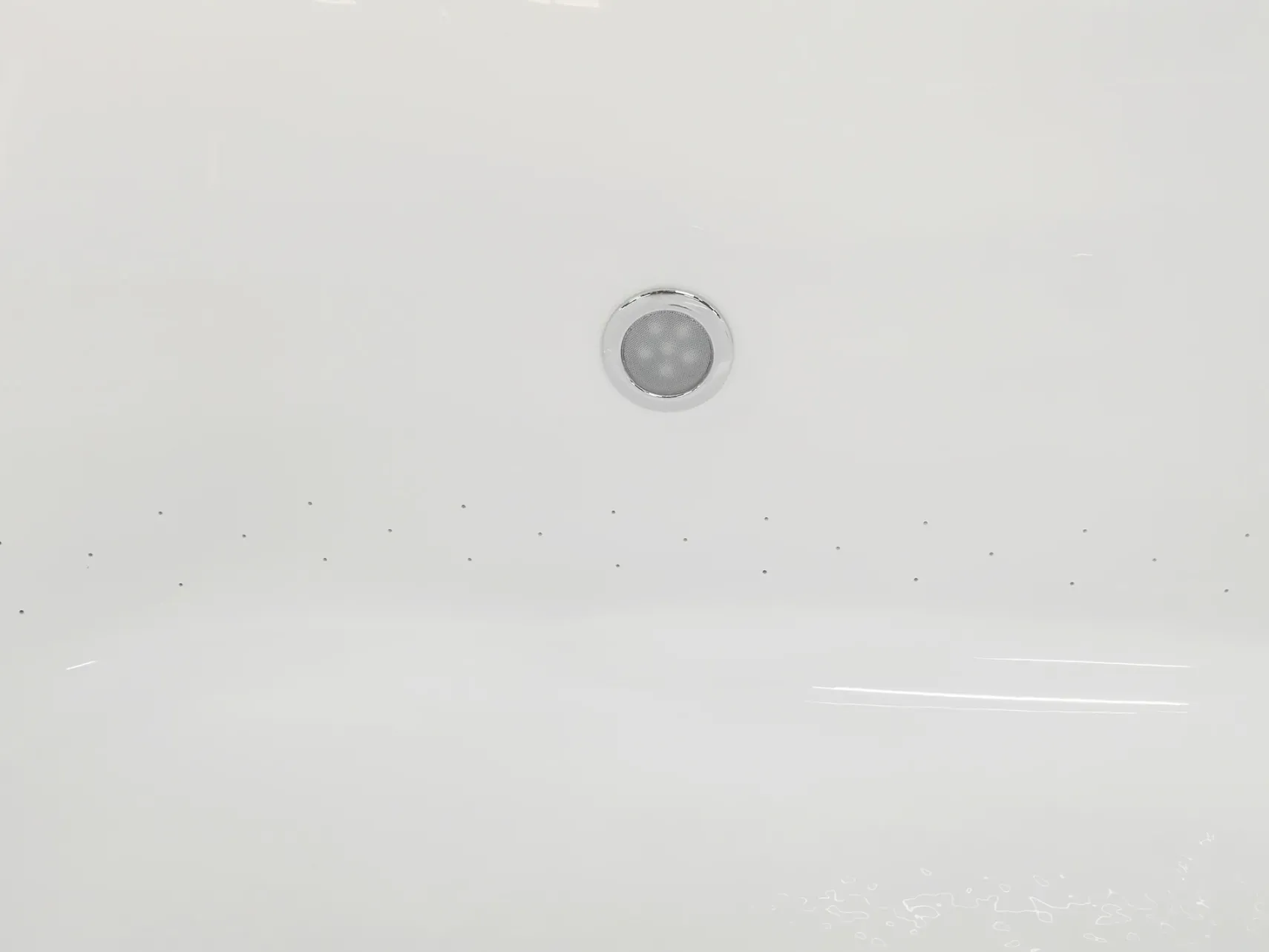Eago 69" Acrylic Free Standing Oval Air Bubble Bathtub, White, AM2140