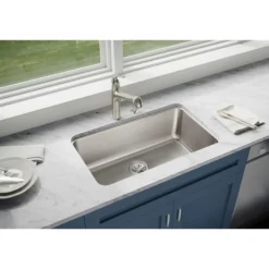 Elkay Lustertone Classic 31" Stainless Steel Kitchen Sink, 18 Gauge, Lustrous Satin, ELUH281610