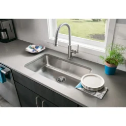 Elkay Lustertone Classic 31" Stainless Steel Kitchen Sink, 18 Gauge, Lustrous Satin, ELUH2816