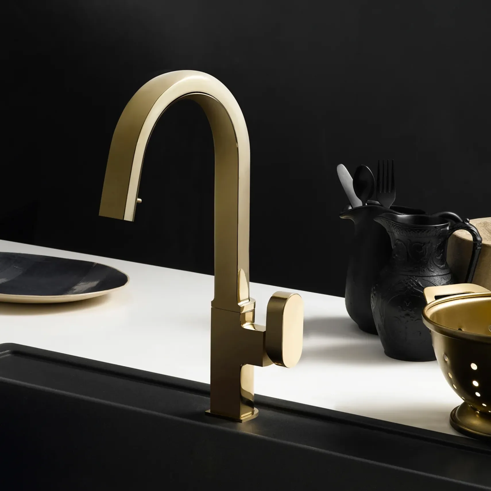 Houzer Azura Hidden Pull Down Kitchen Faucet Oil Rubbed Bronze, AZUPD-968-OB