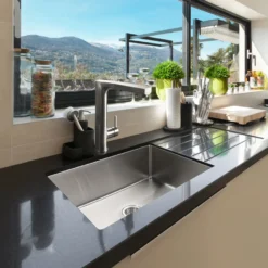 Houzer Nouvelle 31 inch Stainless Steel Undermount Single Bowl Kitchen Sink with Strainer & Grid - 18 Gauge, NOG-4150-1