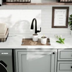 Karran Elite Workstation 23