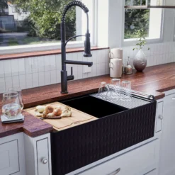 Karran Fireclay 33
