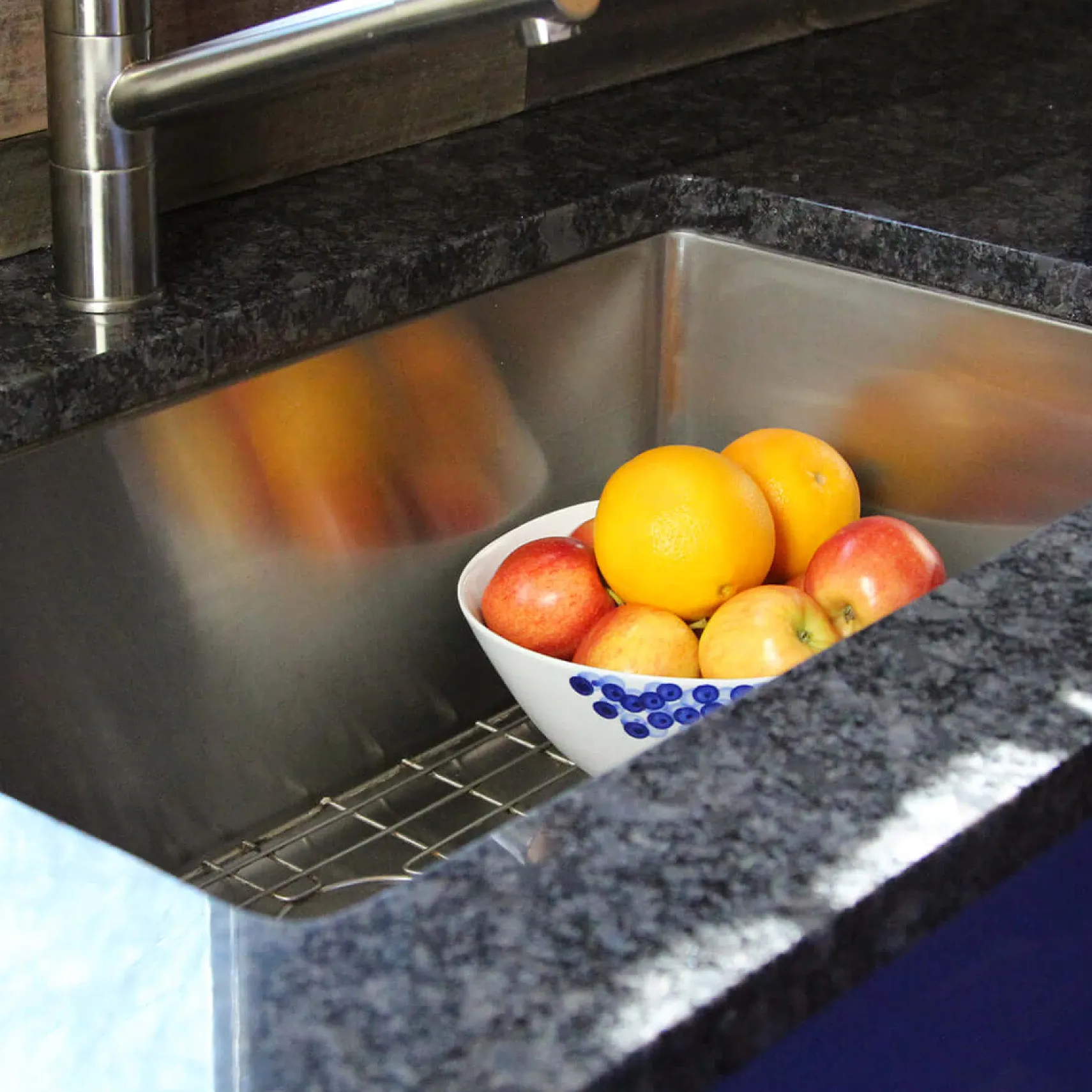 Nantucket Sinks Pro Series 30" Stainless Steel Kitchen Sink, 16 Gauge, SR3018