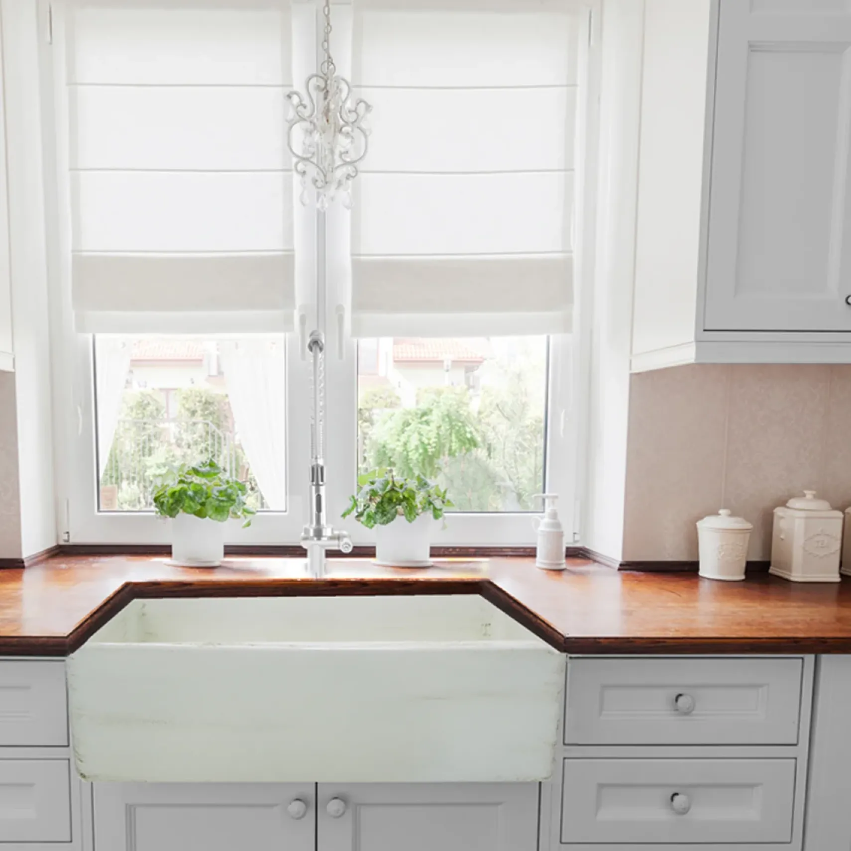 Nantucket Sinks Vineyard 30" Fireclay Farmhouse Sink, Pale Yellow, FCFS3020S-ShabbyStraw