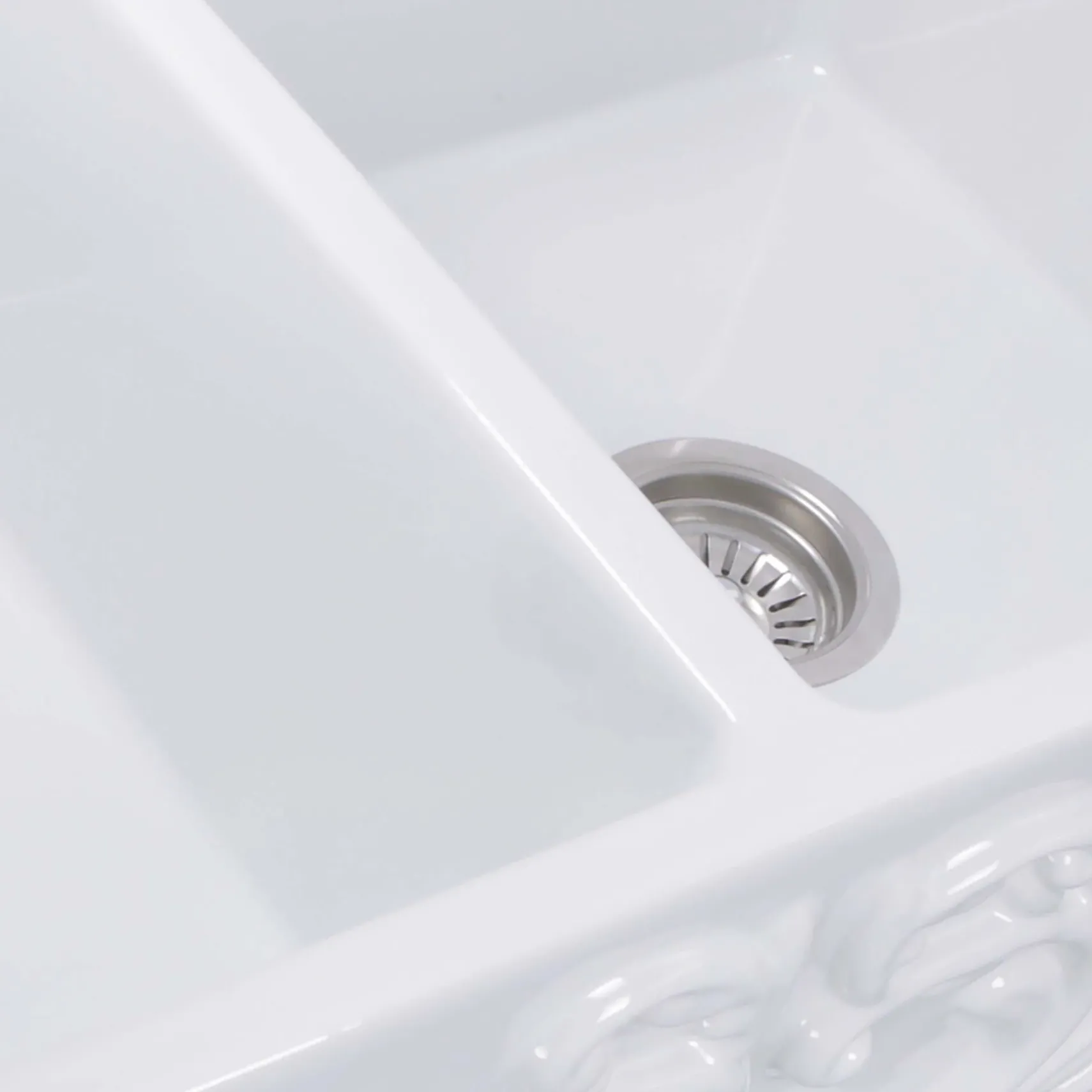 Nantucket Sinks Vineyard 33" Fireclay Farmhouse Sink, Double Bowl, White, FCFS3318D-Filigree