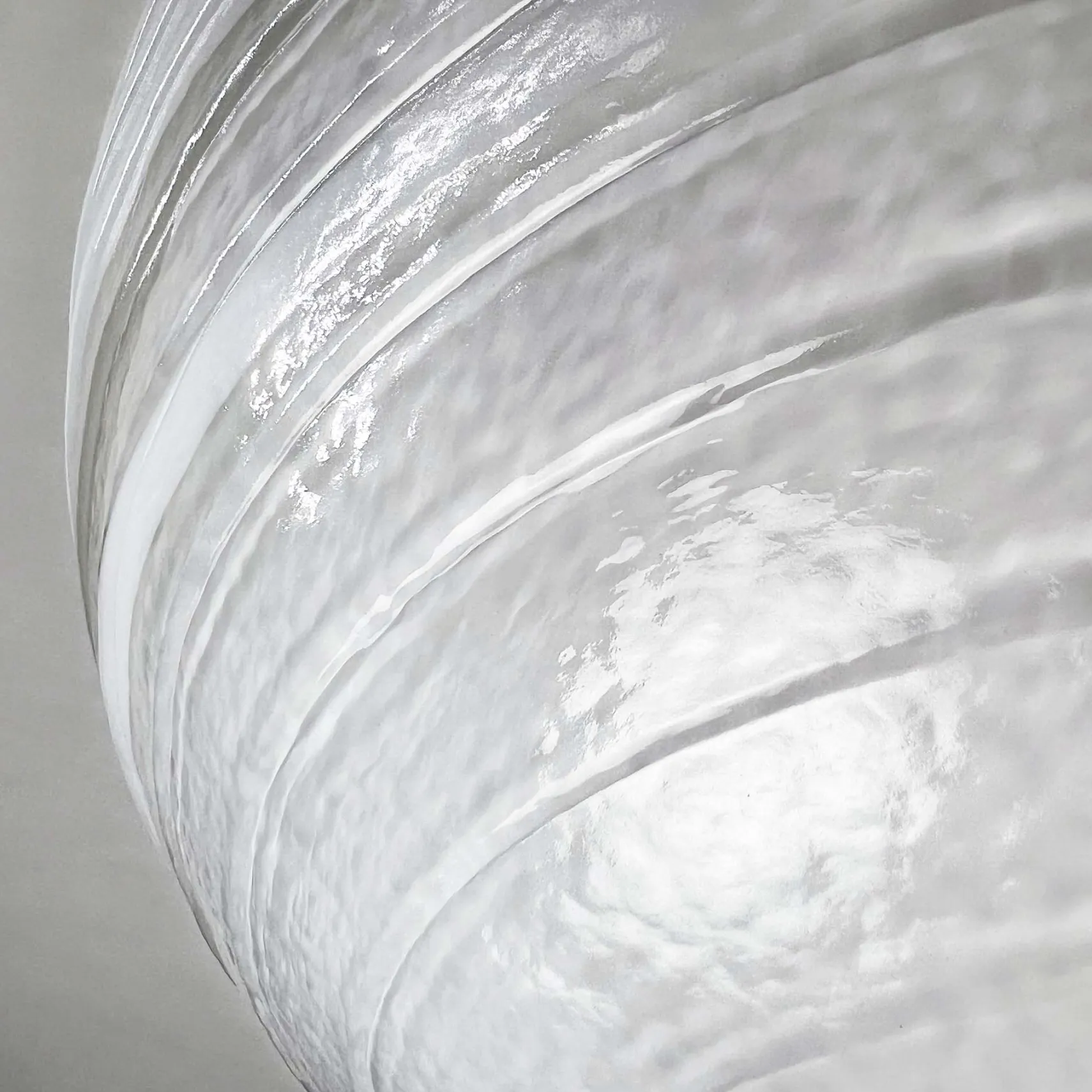Native Trails Murano 16" Round Vessel Glass Bathroom Sink, Seaspray, MG1605-SY