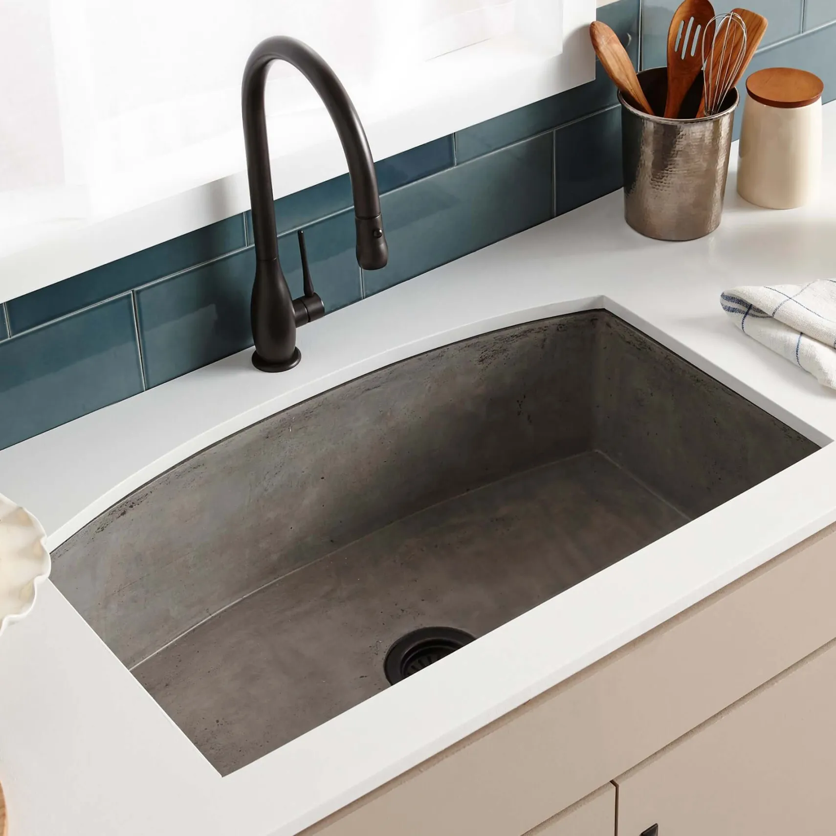 Native Trails Farmhouse Quartet 33" NativeStone Concrete Farmhouse Sink, Ash, NSKQ3320-A