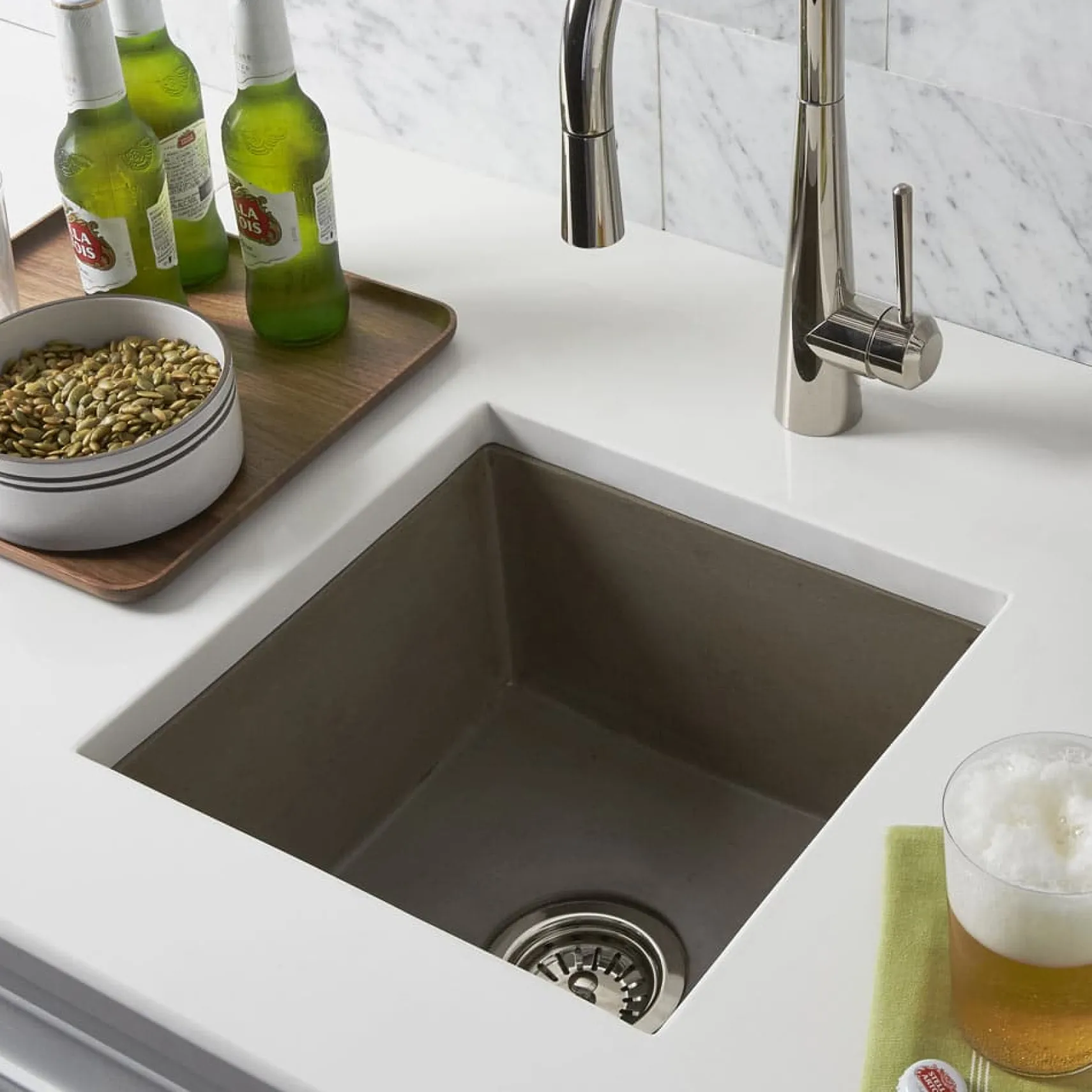 Native Trails Ventana 15" NativeStone Concrete Farmhouse Sink, Earth, NSB1515-E