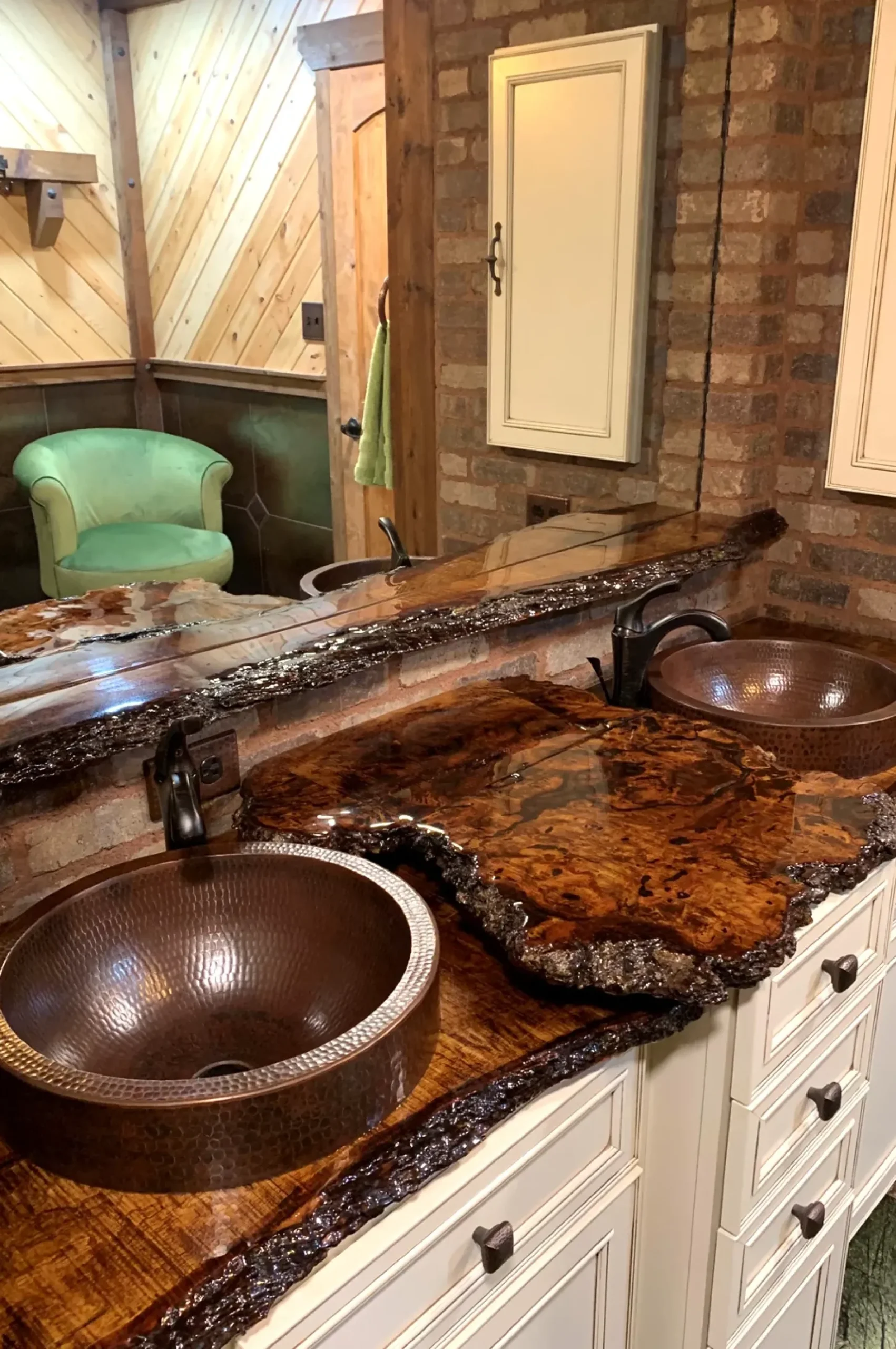 Premier Copper Products 15" Round Copper Bathroom Sink, Oil Rubbed Bronze, VR15SKDB