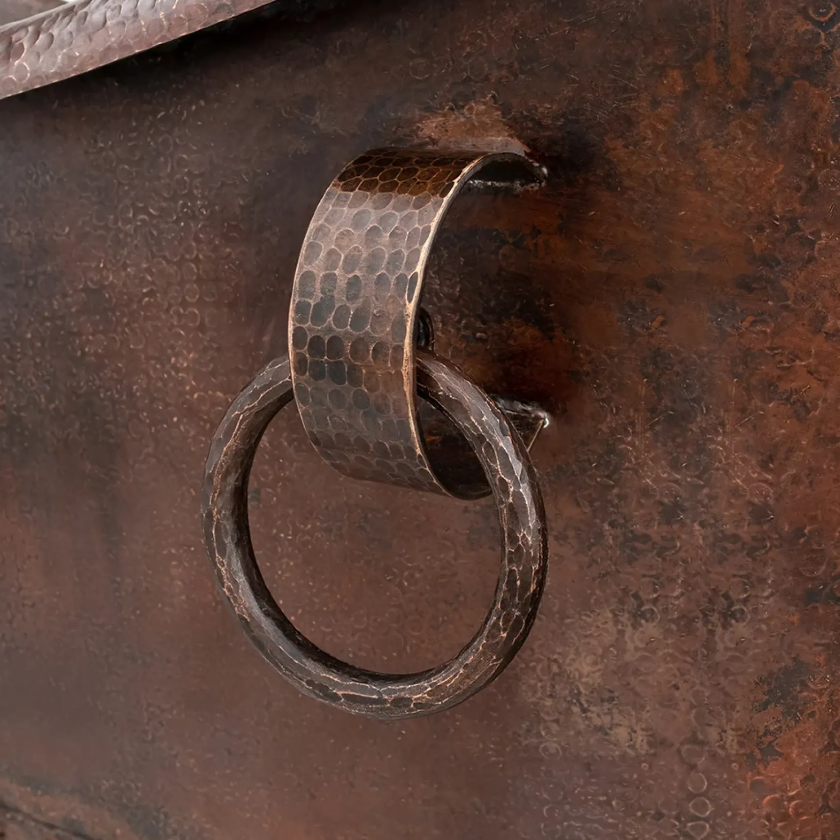 Premier Copper Products 67" Hammered Copper Double Slipper Bathtub With Rings, BTDR67DB