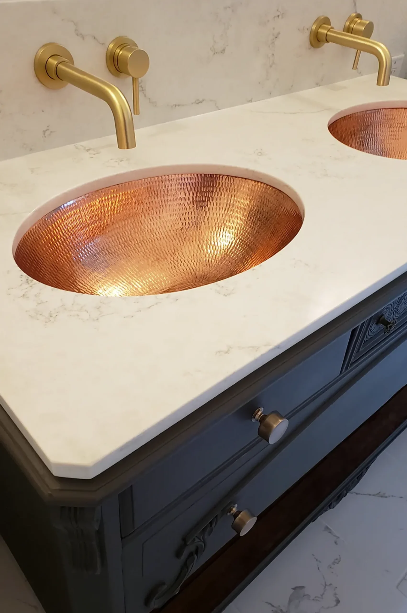 Premier Copper Products 19" Oval Copper Bathroom Sink, Polished Copper, LO19FPC