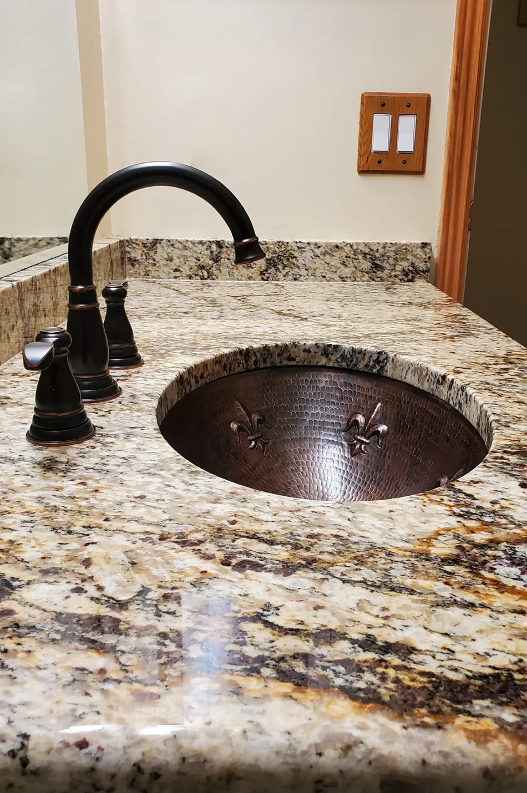 Premier Copper Products 19" Oval Copper Bathroom Sink, Oil Rubbed Bronze, LO19FFLDB