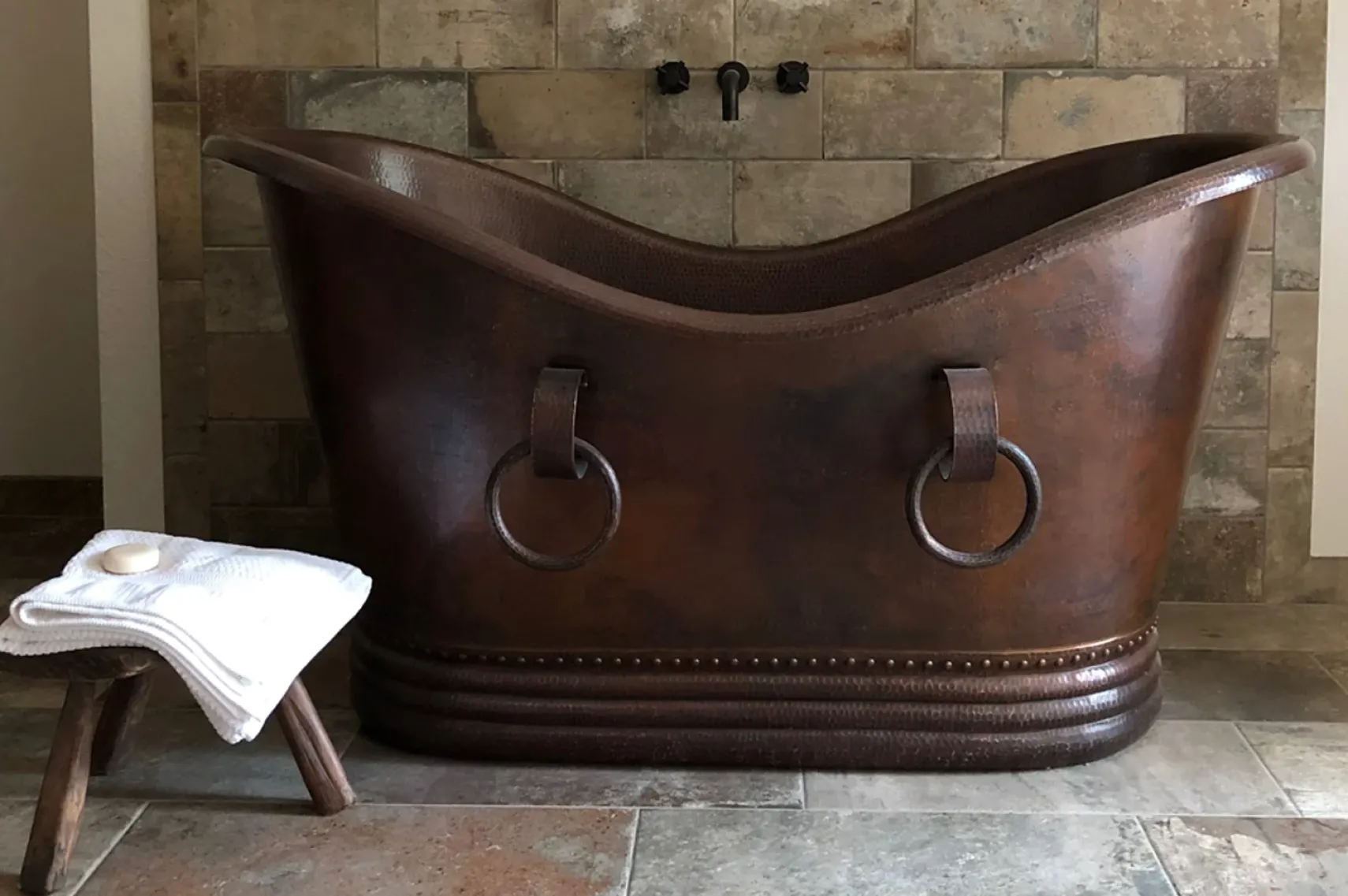 Premier Copper Products 60" Hammered Copper Double Slipper Bathtub With Rings, BTDR60DB