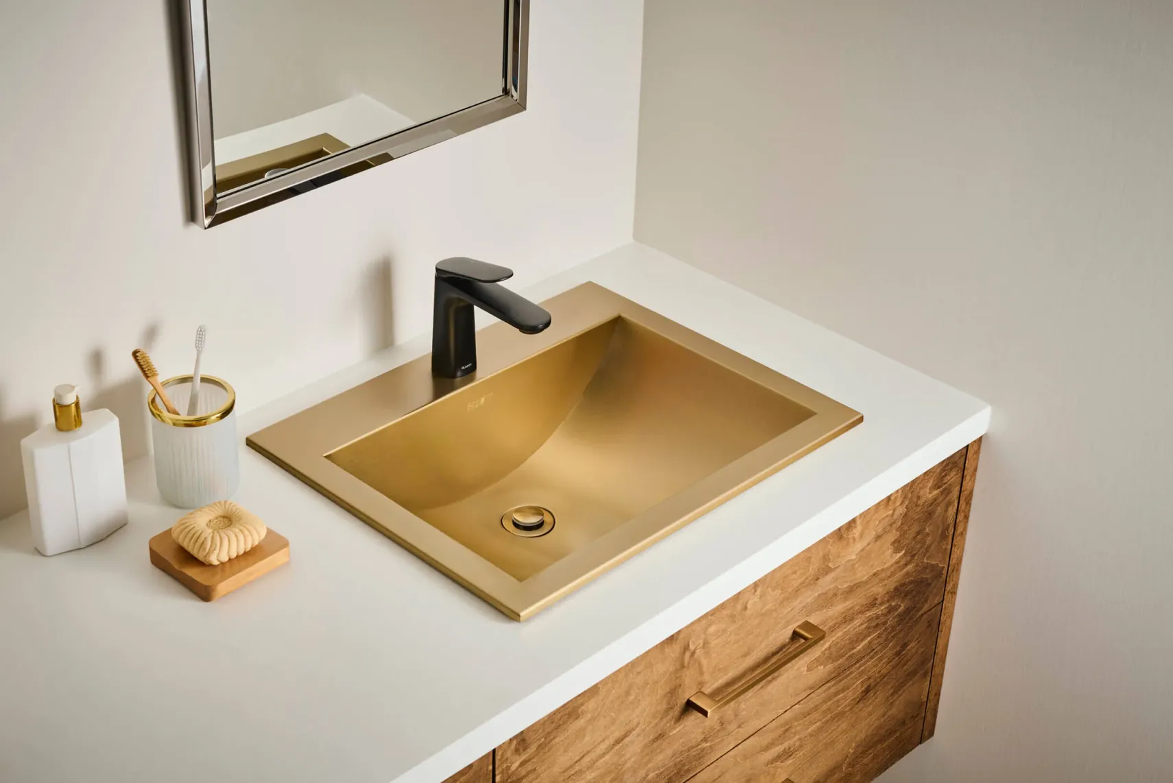 Ruvati Este Bathroom Faucet, Matte Black, Single Lever, RVF5135MB