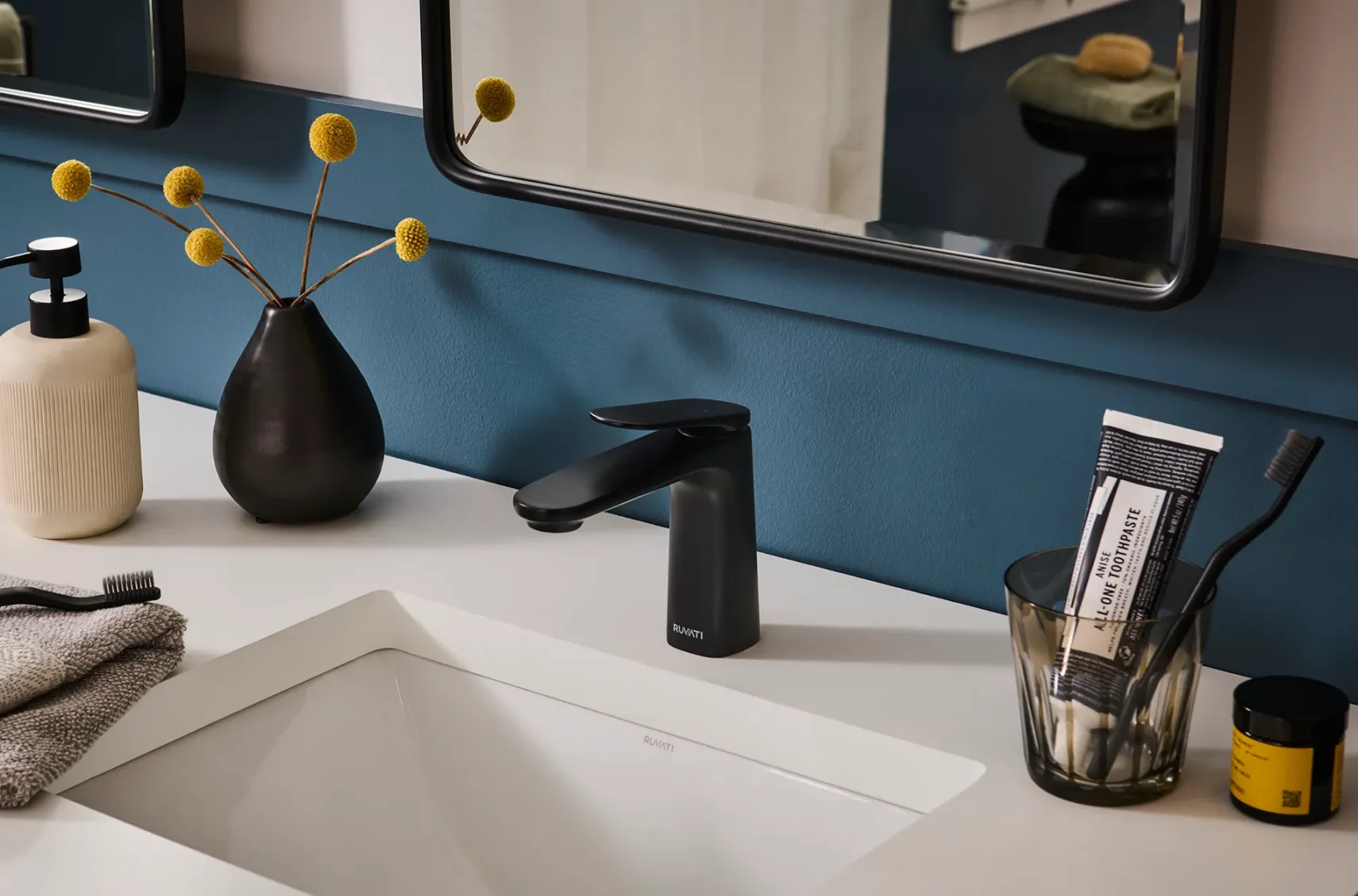 Ruvati Este Bathroom Faucet, Matte Black, Single Lever, RVF5135MB