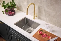 Ruvati Vestia Pull Down Kitchen Faucet, Brushed Gold, Single Lever, RVF1237SG