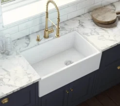 Ruvati Fiamma 30" Fireclay Offset Drain Farmhouse Sink, White, Right Drain, RVL2018WR