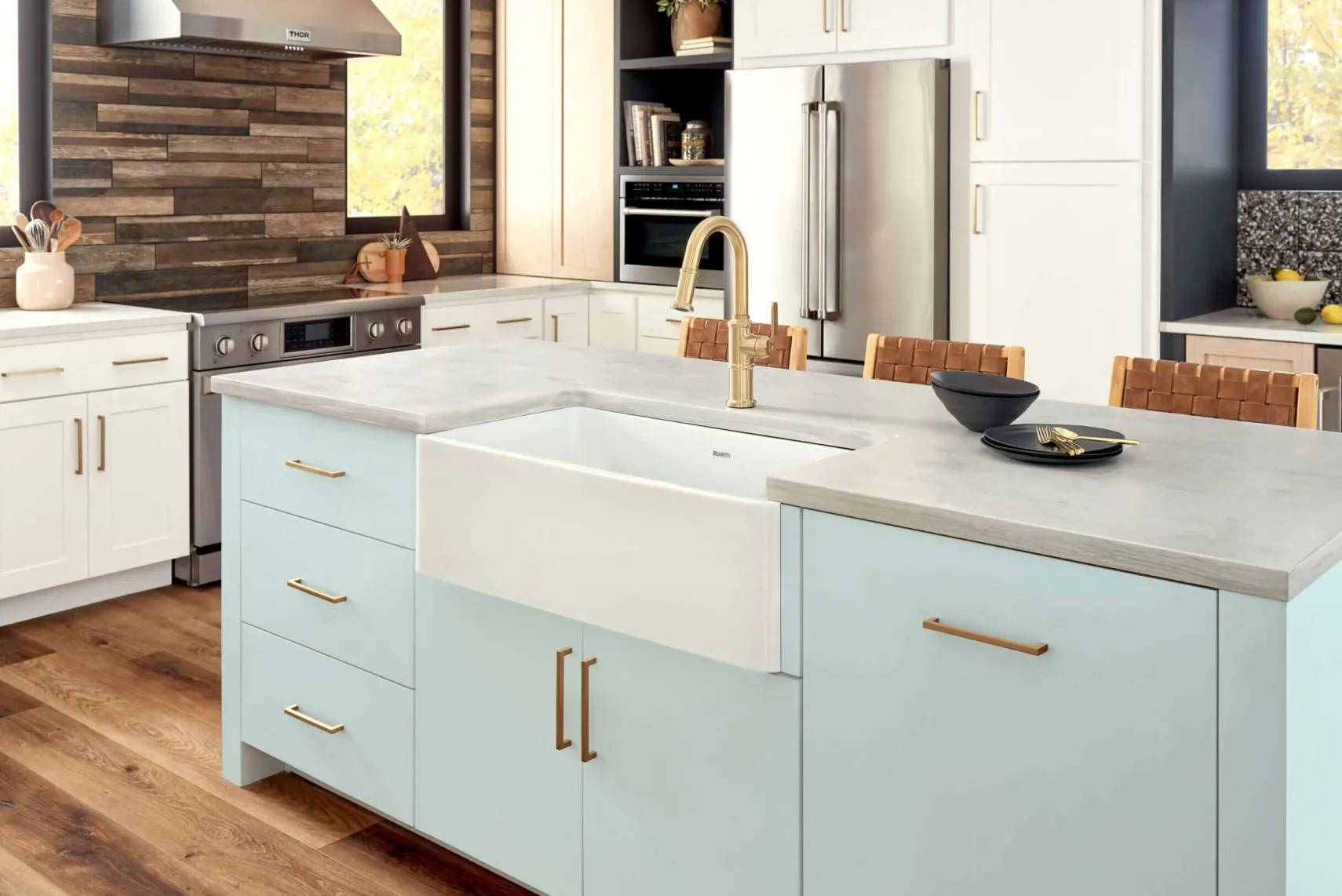 Ruvati Fiamma 30" Reversible Fireclay Apron-front Farmhouse Sink, White, RVL2100WH