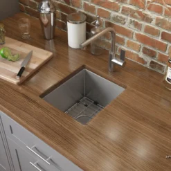 Ruvati Gravena 15" Undermount Square Stainless Steel Bar/Prep Sink, 16 Gauge, Round Corners, RVH7015