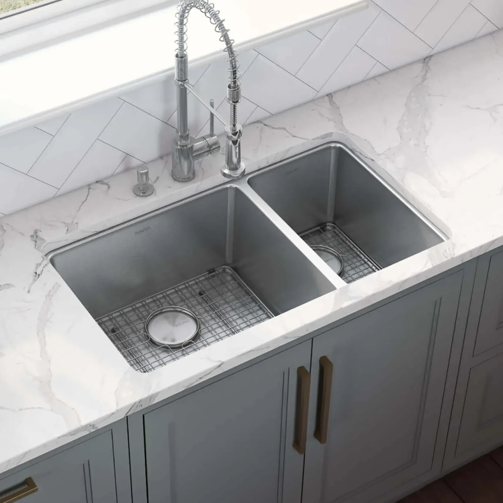Ruvati Modena 32" Undermount Stainless Steel Kitchen Sink, 70/30 Double Bowl, 16 Gauge, RVM5300