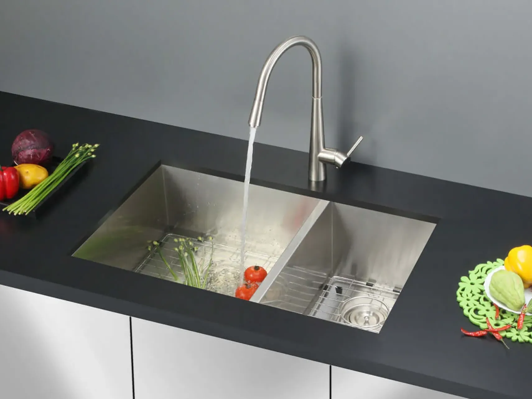 Ruvati Nesta 32" Undermount Stainless Steel Kitchen Sink, 60/40 Double Bowl, 16 Gauge, Zero Radius, RVH7515
