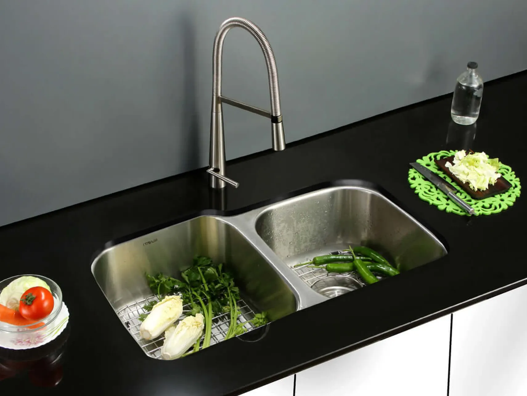 Ruvati Parmi 32" Undermount Stainless Steel Kitchen Sink, 60/40 Double Bowl, 16 Gauge, RVM4310