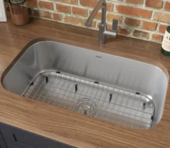 Ruvati Parmi 32" Undermount Stainless Steel Kitchen Sink, 16 Gauge, RVM4200